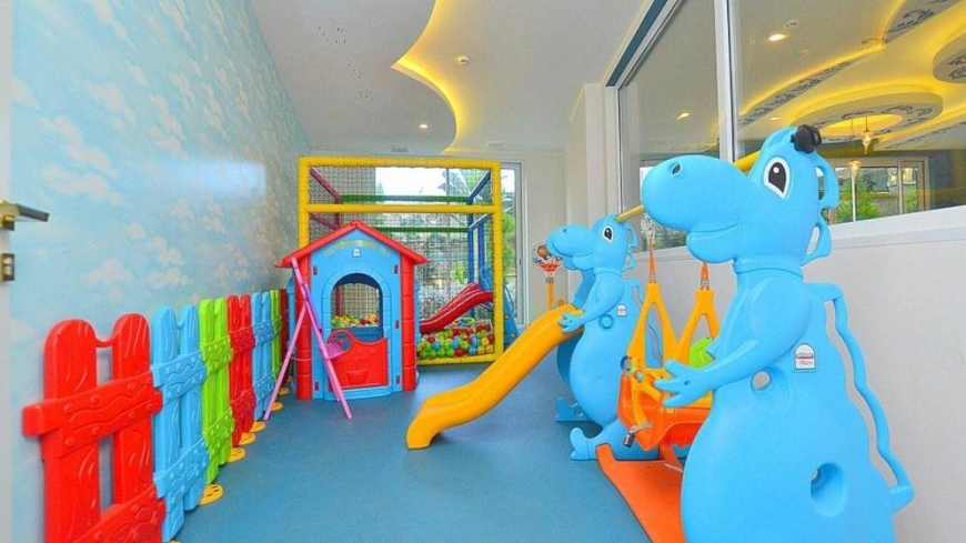 Mahmutlar'da 1+1 geniş eşyalı fırsat daire