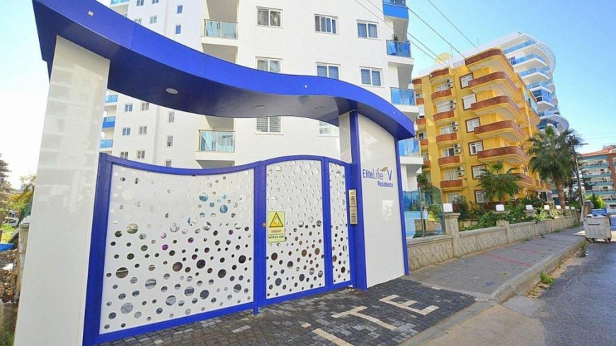 Mahmutlar'da 1+1 geniş eşyalı fırsat daire