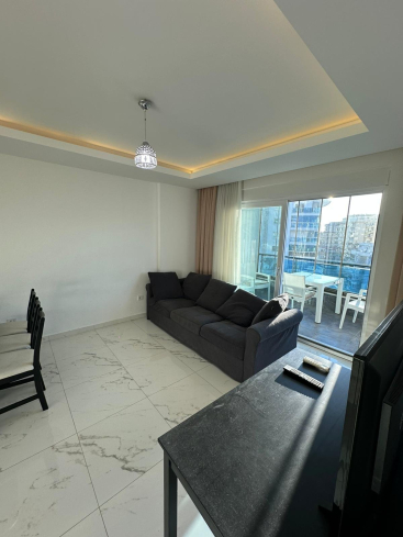 Mahmutlar'da 1+1 geniş eşyalı fırsat daire