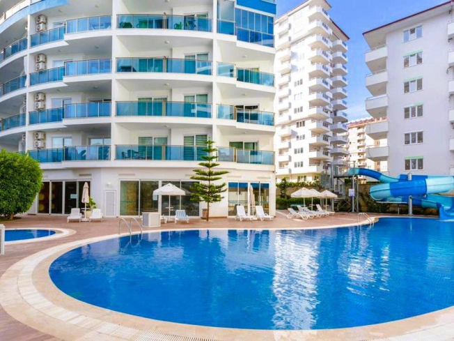 Mahmutlar'da 1+1 geniş eşyalı fırsat daire