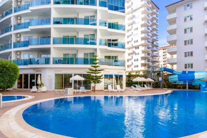 Mahmutlar'da 1+1 geniş eşyalı fırsat daire