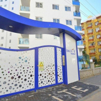 Mahmutlar'da 1+1 geniş eşyalı fırsat daire