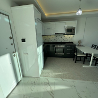 Mahmutlar'da 1+1 geniş eşyalı fırsat daire