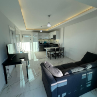 Mahmutlar'da 1+1 geniş eşyalı fırsat daire