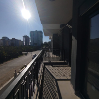 AKTİVİTELİ , DENİZE 350 mt. EŞYASIZ 1+1 SATILIK DAİRE