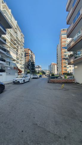 Современная меблированная квартира для жизни и аренды в шаге от моря