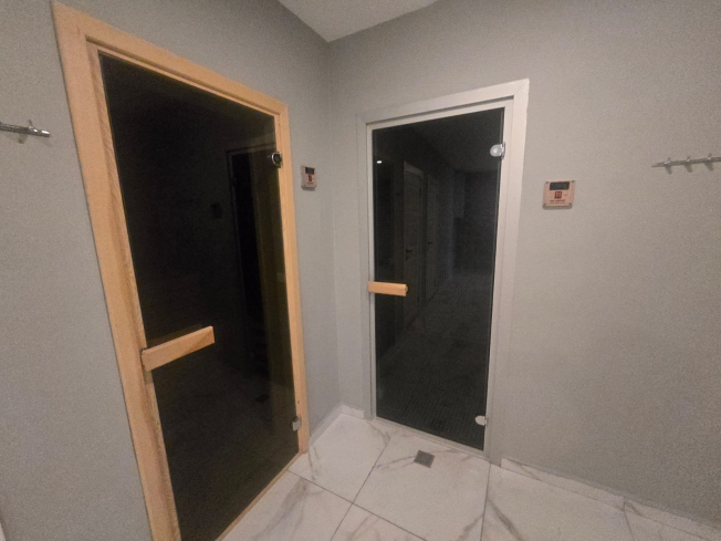 Современная меблированная квартира для жизни и аренды в шаге от моря