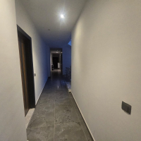 Современная меблированная квартира для жизни и аренды в шаге от моря