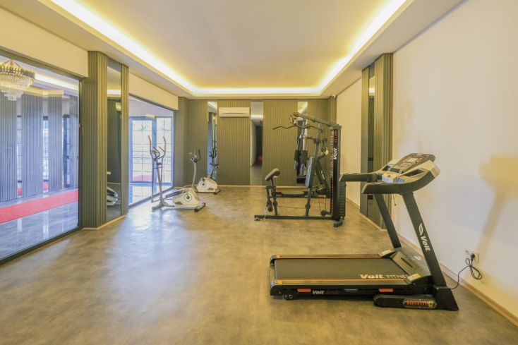 Светлая квартира с панорамными видами в новом доме Махмутлара для жизни и аренды