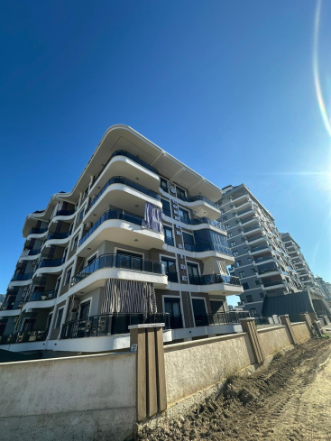 MERKEZİ KONUMDA YENİ KOMPLEX İÇERİSİNDE 2+1 SATILIK DAİRE