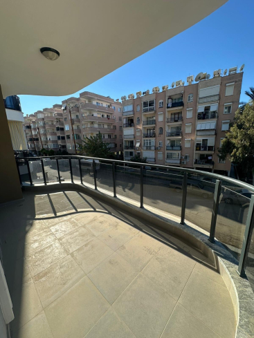 MERKEZİ KONUMDA YENİ KOMPLEX İÇERİSİNDE 2+1 SATILIK DAİRE