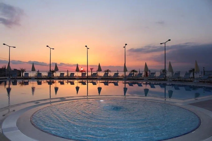 DENİZ MANZARALI LÜX SİTE İÇİNDE 2+1 KİRALIK DAİRE