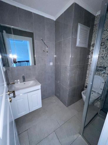 Новая квартира 1+1 с полной инфраструктурой в Махмутларе для жизни и дохода