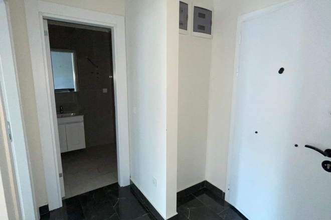 New 1+1 apartment in Mahmutlar with full on-site facilities