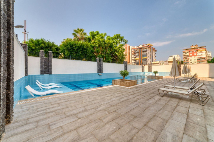 MERKEZİ KONUMDA 1+1 EŞYALI FULL AKTİVİTELİ SATILIK DAİRE