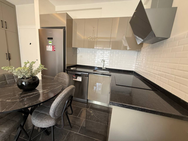 Современная 1+1 квартира в Махмутларе с расширенной инфраструктурой для отдыха