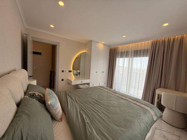 PREMİUM SİTE İÇİNDE 4+1 SATILIK DAİRE FULL YENİ MOBİLLYALI DAİRE