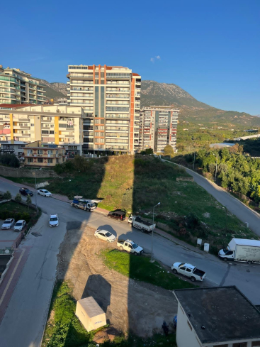 MAHMUTLAR'DA 1+1 EŞYASIZ SATILIK DAİRE