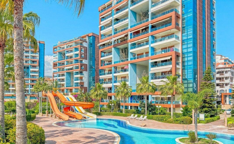 İKAMETE UYGUN FULL AKTİVİTELİ LÜX SİTEDE 2+1 EŞYALI SATILIK DAİRE