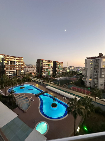 İKAMETE UYGUN FULL AKTİVİTELİ LÜX SİTEDE 2+1 EŞYALI SATILIK DAİRE