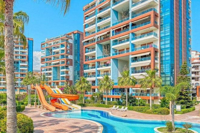 İKAMETE UYGUN FULL AKTİVİTELİ LÜX SİTEDE 2+1 EŞYALI SATILIK DAİRE