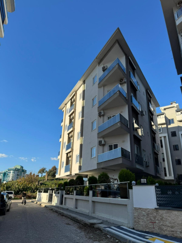 DENİZE 600 METRE 1+1 EŞYALI SATILIK DAİRE