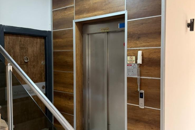 DENİZE 600 METRE 1+1 EŞYALI SATILIK DAİRE