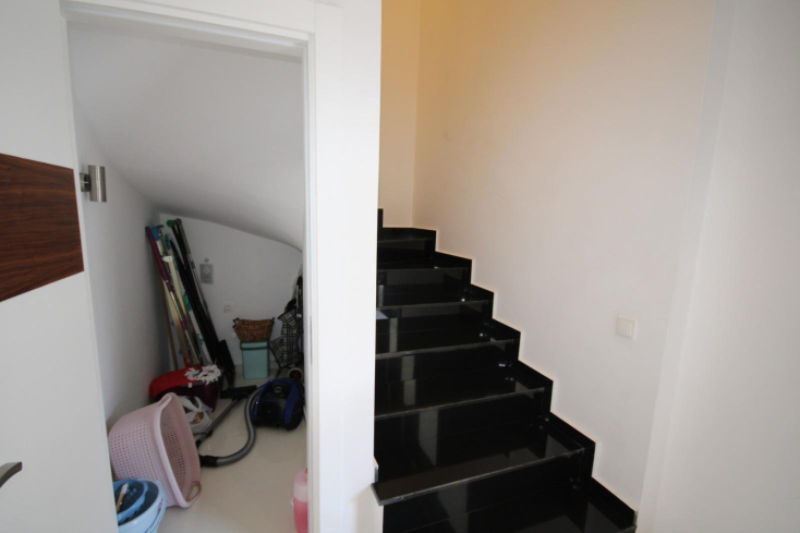 Пентхаус 3+1 у пляжа Клеопатра в Аланье — меблированный дуплекс 180 м² в 400 м от моря