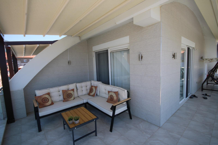 Пентхаус 3+1 у пляжа Клеопатра в Аланье — меблированный дуплекс 180 м² в 400 м от моря