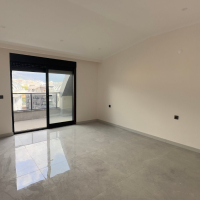 Пентхаус 4+1 в Алании (Оба) — новый дуплекс 200 м² с отдельной кухней и инфраструктурой, подходит для гражданства