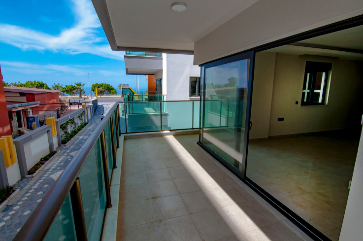 Недвижимость в Алании для гражданства — 2 квартиры 2+1 в Махмутларе, новые комплексы у моря