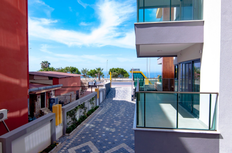 Недвижимость в Алании для гражданства — 2 квартиры 2+1 в Махмутларе, новые комплексы у моря