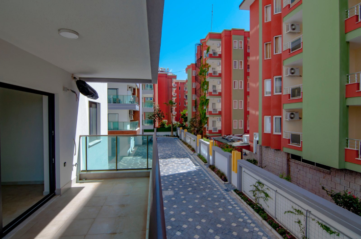 Недвижимость в Алании для гражданства — 2 квартиры 2+1 в Махмутларе, новые комплексы у моря