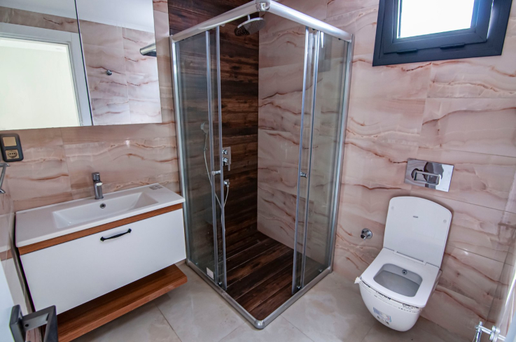 Недвижимость в Алании для гражданства — 2 квартиры 2+1 в Махмутларе, новые комплексы у моря