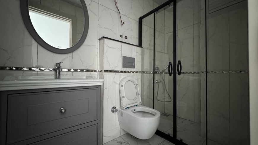 Всего за 389.000 евро мы предлагаем вам 1 квартиру 2+1 и 1 квартиру 1+1 с возможностью получения гражданства.