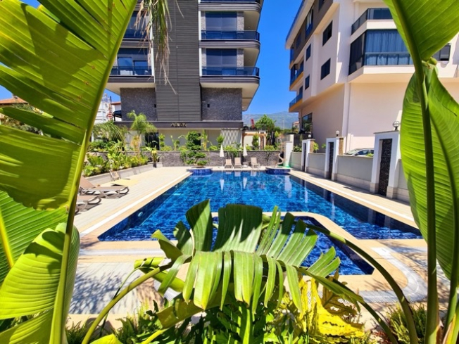 Всего за 389.000 евро мы предлагаем вам 1 квартиру 2+1 и 1 квартиру 1+1 с возможностью получения гражданства.