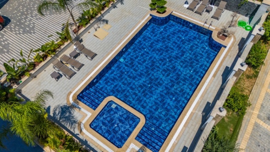 Всего за 389.000 евро мы предлагаем вам 1 квартиру 2+1 и 1 квартиру 1+1 с возможностью получения гражданства.