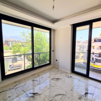 Всего за 389.000 евро мы предлагаем вам 1 квартиру 2+1 и 1 квартиру 1+1 с возможностью получения гражданства.