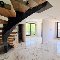 Всего за 389.000 евро мы предлагаем вам 1 квартиру 2+1 и 1 квартиру 1+1 с возможностью получения гражданства.