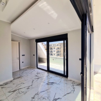 Всего за 389.000 евро мы предлагаем вам 1 квартиру 2+1 и 1 квартиру 1+1 с возможностью получения гражданства.