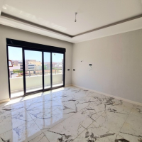 Всего за 389.000 евро мы предлагаем вам 1 квартиру 2+1 и 1 квартиру 1+1 с возможностью получения гражданства.