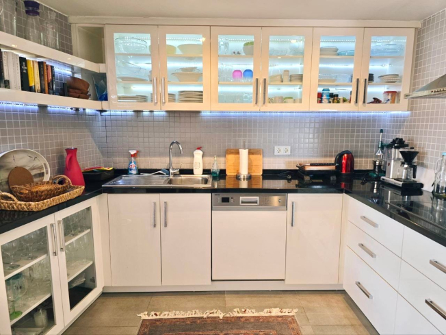 3+1 villa tip daire deniz ve kale manzaralı içten asansörü