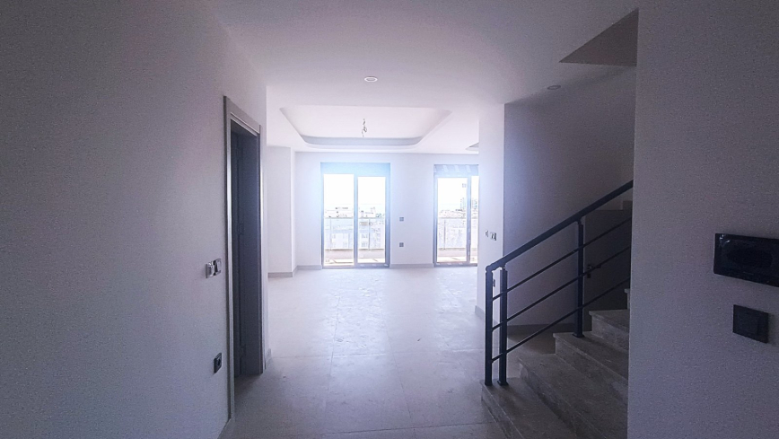 MAHMUTLAR'IN MERKEZİNDE FULL AKTİVİTELİ SİTE İÇERİSİNDE TEK TAPUDA VATANDAŞLIK FIRSATI