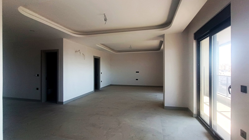 MAHMUTLAR'IN MERKEZİNDE FULL AKTİVİTELİ SİTE İÇERİSİNDE TEK TAPUDA VATANDAŞLIK FIRSATI