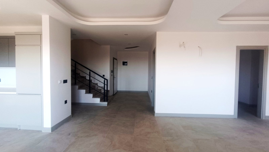 MAHMUTLAR'IN MERKEZİNDE FULL AKTİVİTELİ SİTE İÇERİSİNDE TEK TAPUDA VATANDAŞLIK FIRSATI