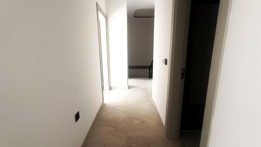 MAHMUTLAR'IN MERKEZİNDE FULL AKTİVİTELİ SİTE İÇERİSİNDE TEK TAPUDA VATANDAŞLIK FIRSATI