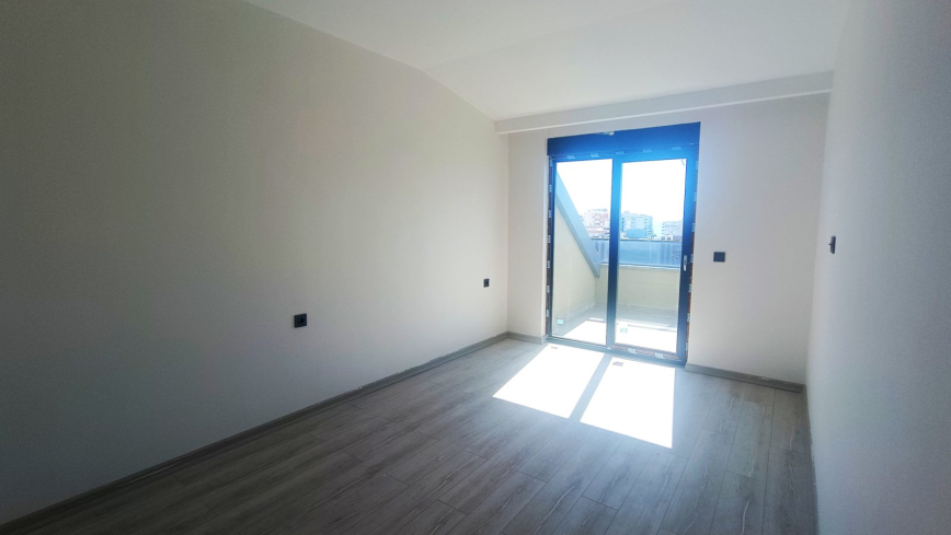 MAHMUTLAR'IN MERKEZİNDE FULL AKTİVİTELİ SİTE İÇERİSİNDE TEK TAPUDA VATANDAŞLIK FIRSATI