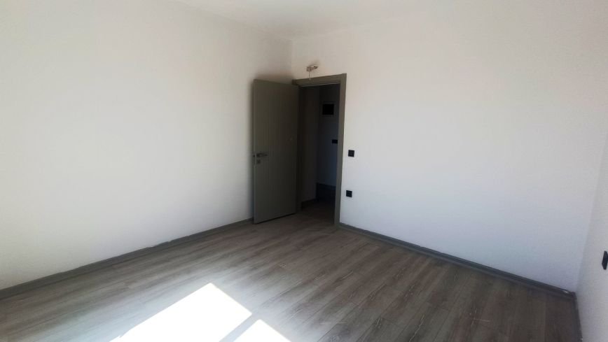 MAHMUTLAR'IN MERKEZİNDE FULL AKTİVİTELİ SİTE İÇERİSİNDE TEK TAPUDA VATANDAŞLIK FIRSATI