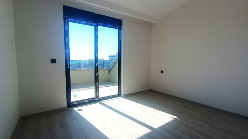 MAHMUTLAR'IN MERKEZİNDE FULL AKTİVİTELİ SİTE İÇERİSİNDE TEK TAPUDA VATANDAŞLIK FIRSATI