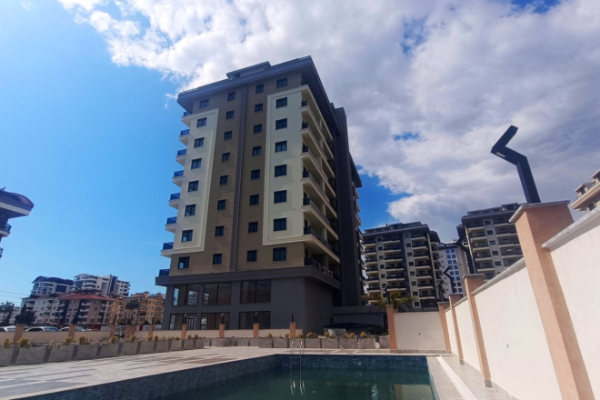 MAHMUTLAR'IN MERKEZİNDE FULL AKTİVİTELİ SİTE İÇERİSİNDE TEK TAPUDA VATANDAŞLIK FIRSATI